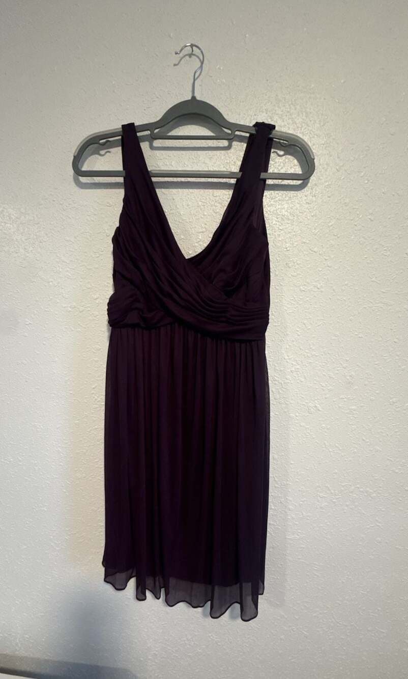 David's Bridal Women's Plum Purple Chiffon V-Neck Sleeveless Bridesmaid Dress Si